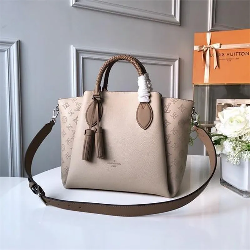 LV M55031 Louis Vuitton Haumea Mahina Taška Magnolia M55030 Šedá