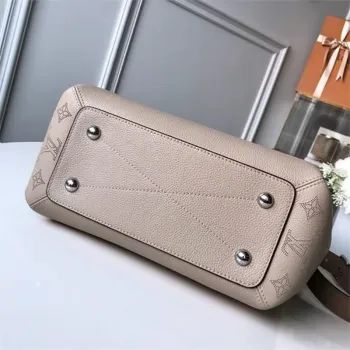 LV M55031 Louis Vuitton Haumea Mahina Taška Magnolia M55030 Šedá