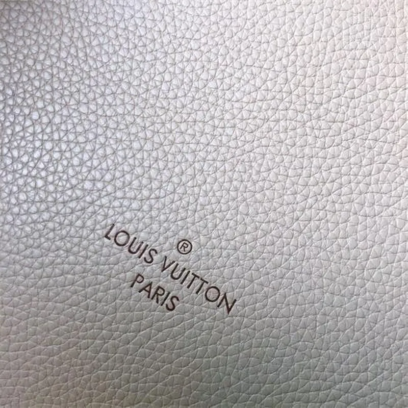 LV M55031 Louis Vuitton Haumea Mahina Taška Magnolia M55030 Šedá