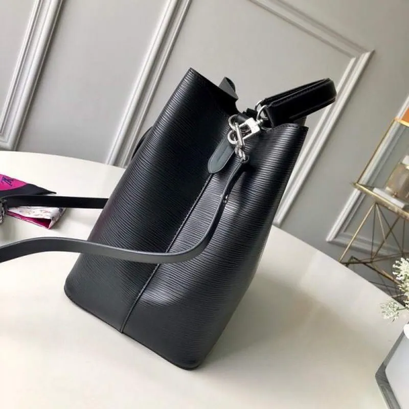 LV M54366 Louis Vuitton NéONOé MM Epi Taška Černá