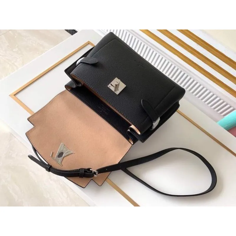 LV M53937 Louis Vuitton Lockme Ever BB Kabelka Černá