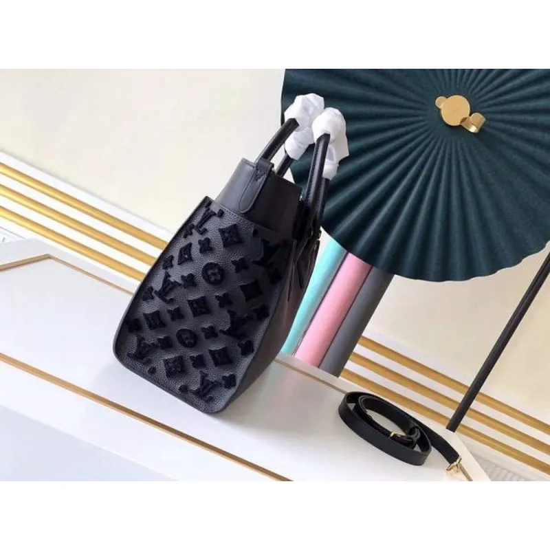 LV M53826 Louis Vuitton M53825 na mé straně Vysoce kvalitní kožená taška přes rameno Černá