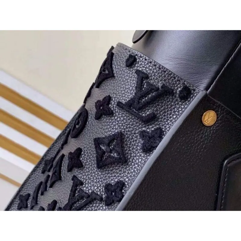 LV M53826 Louis Vuitton M53825 na mé straně Vysoce kvalitní kožená taška přes rameno Černá