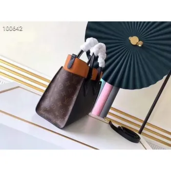 LV M53823 Louis Vuitton M55302 na mé straně Vysoce kvalitní kožená taška přes rameno černá