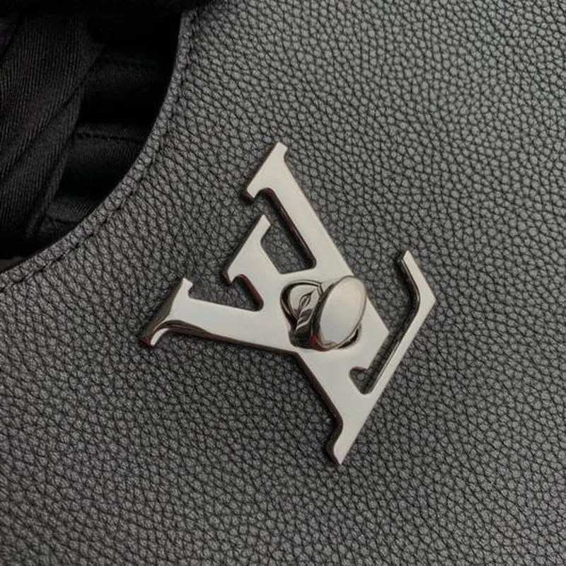 LV M52776 Louis Vuitton Lockme Hobo Bag M44330 Měkká telecí kůže Černá