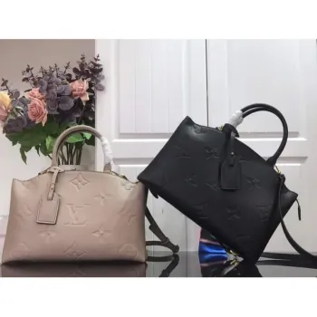 LV M45811 Louis Vuitton Grand Palais Monogram Tote Bag Černá M45833