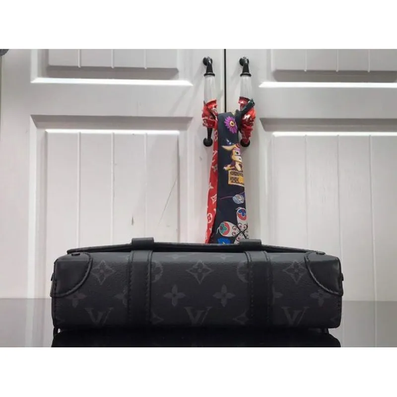 LV M45727 Louis Vuitton Trunk Messenger PM Obdélníková taška Monogram