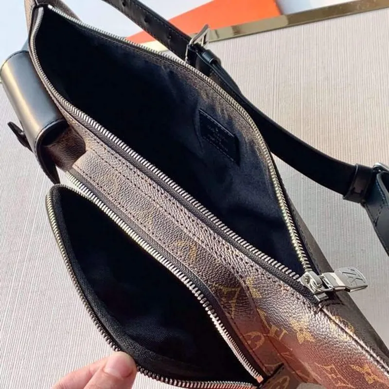 LV M45337 Louis Vuitton Classic BUMBAG Pásková taška Monogram