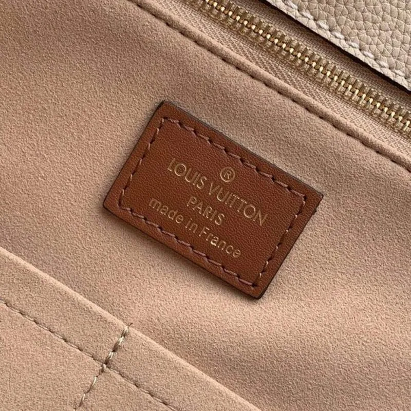 LV M45040 Louis Vuitton Onthego Giant Monogram Kožená střední taška krémová