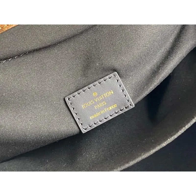 LV M44875 Louis Vuitton M44876 Pochette Metis Monogram Canvas