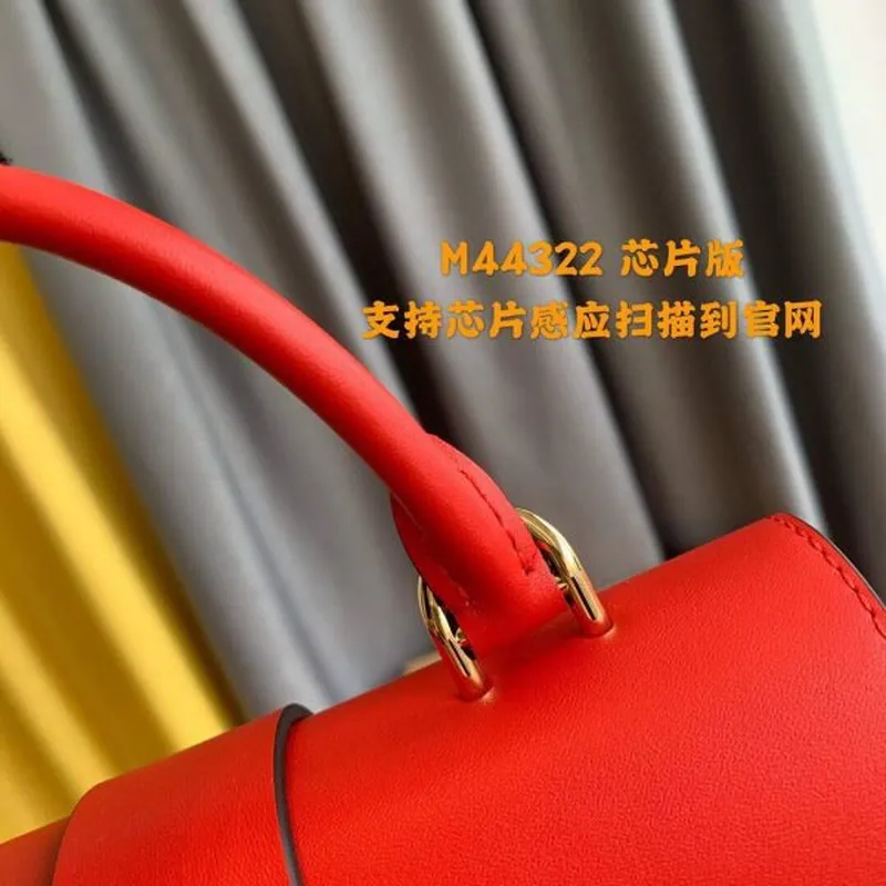 LV M44322 Louis Vuitton Locky BB Monogram Červená M44321 Taška