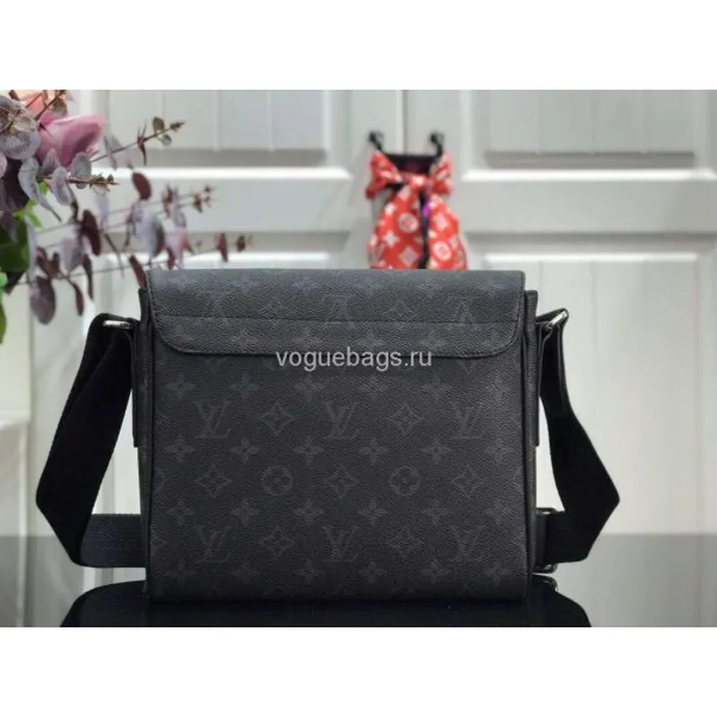 LV M44000 Louis Vuitton District PM Taška z plátna Monogram Eclipse