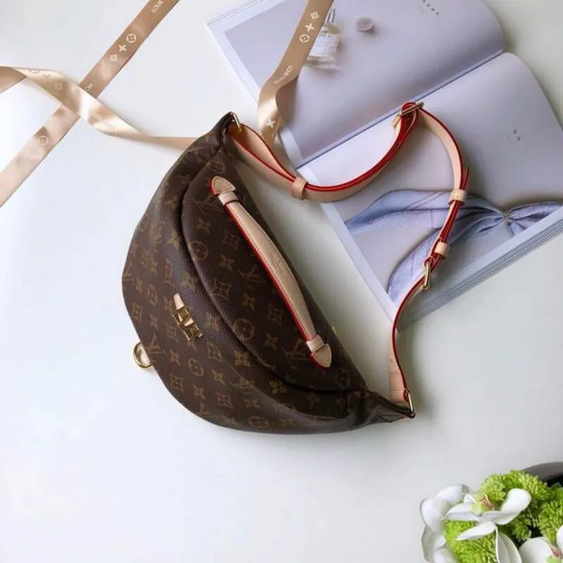 LV M43644 Louis Vuitton Bumbag Monogram Pásek Taška