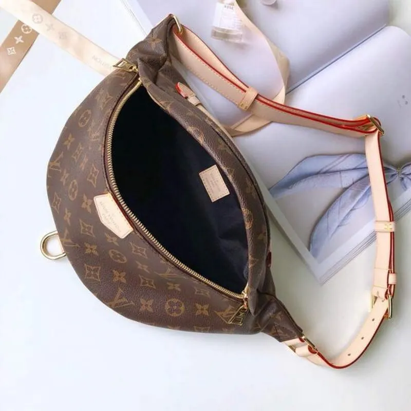 LV M43644 Louis Vuitton Bumbag Monogram Pásek Taška