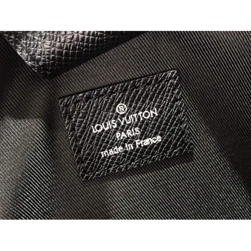 LV M30769 Louis Vuitton Aktovka Batoh Taiga Černá