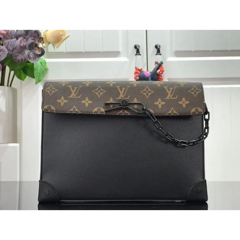 LV M30583 Louis Vuitton Pochette Voyage Steamer Bag Černá