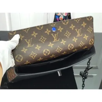 LV M30583 Louis Vuitton Pochette Voyage Steamer Bag Černá