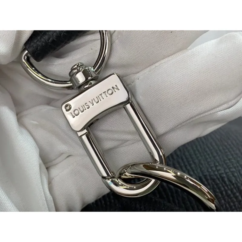 LV M30443 Louis Vuitton Avenue Sling Bag Černá