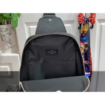 LV M30443 Louis Vuitton Avenue Sling Bag Černá