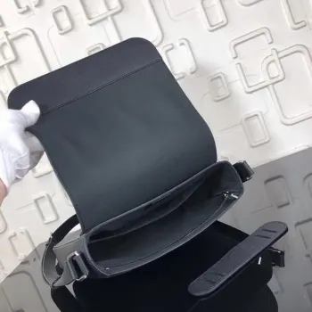 LV M30360 Louis Vuitton Roman pm taiga M30362 Taška M32726 Černá