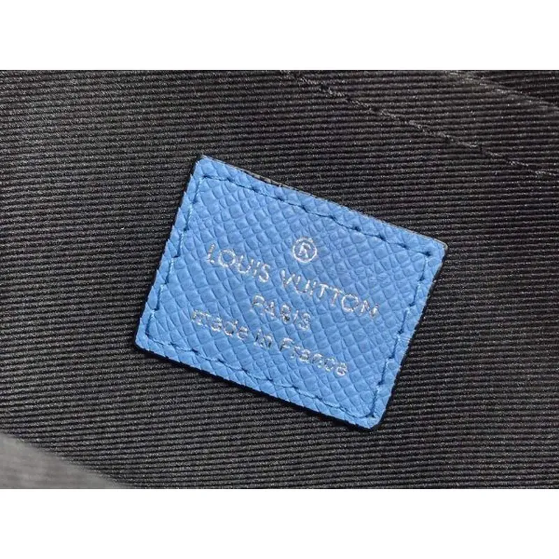 LV M30242 Louis Vuitton Outdoor Messenger Taiga Kůže Modrá