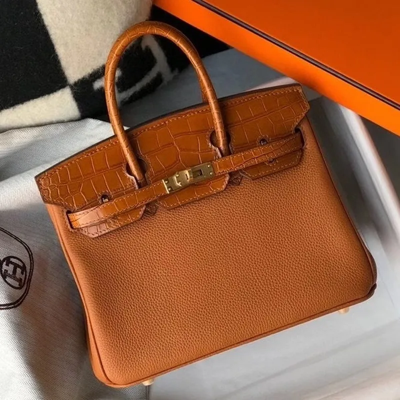 Hermes Touch Birkin 25cm Limitovaná edice Zlatá taška