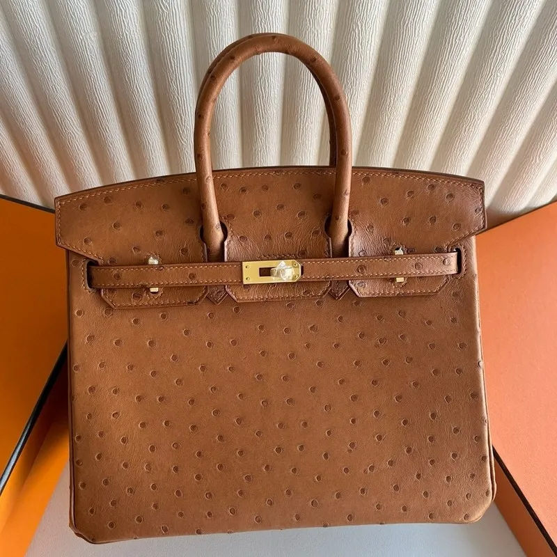 Hermes Birkin 25 Retourne Ručně vyráběná taška z zlaté pštrosí kůže