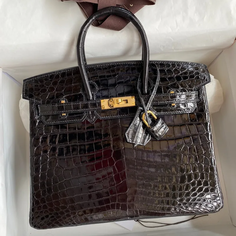 Hermes Birkin 25 Ručně vyráběná taška v černé krokodýlí kůži Niloticus lesklé.