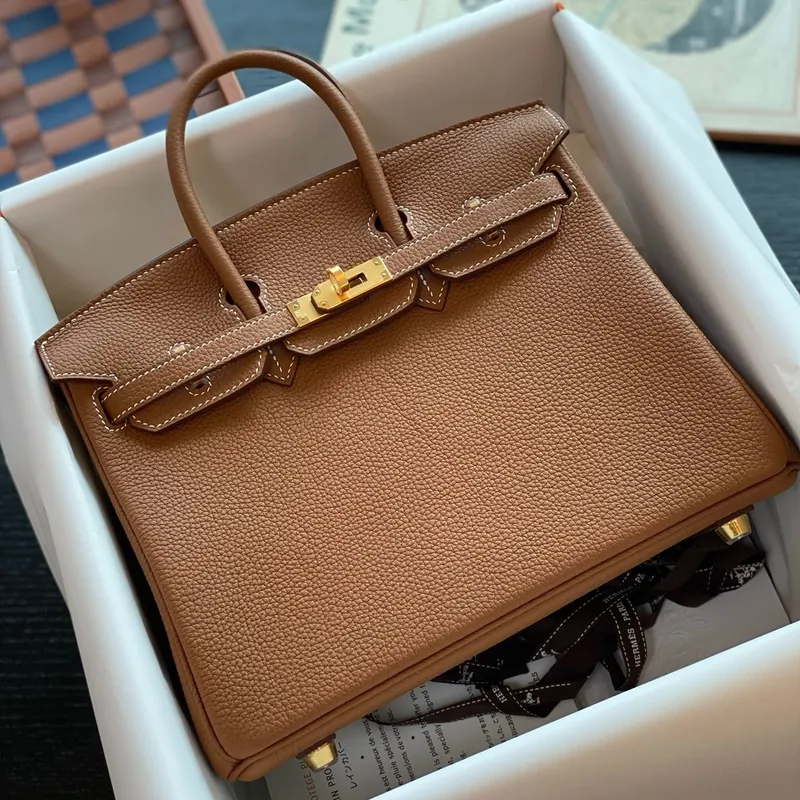 Hermes Birkin 25 Retourne Ručně vyráběná taška z zlaté togo kůže
