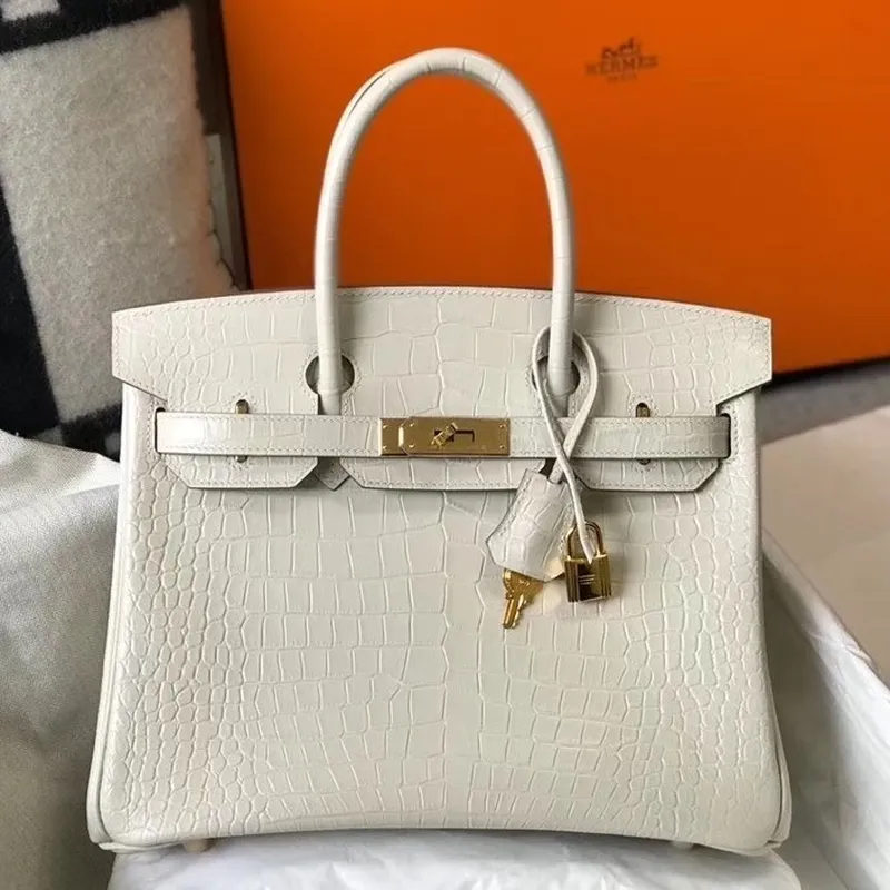 Hermes Birkin 30cm taška v černé embosované krokodýlí kůži