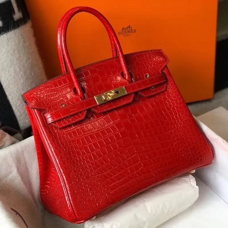 Hermes Birkin 25cm Taška v červené embosované krokodýlí kůži