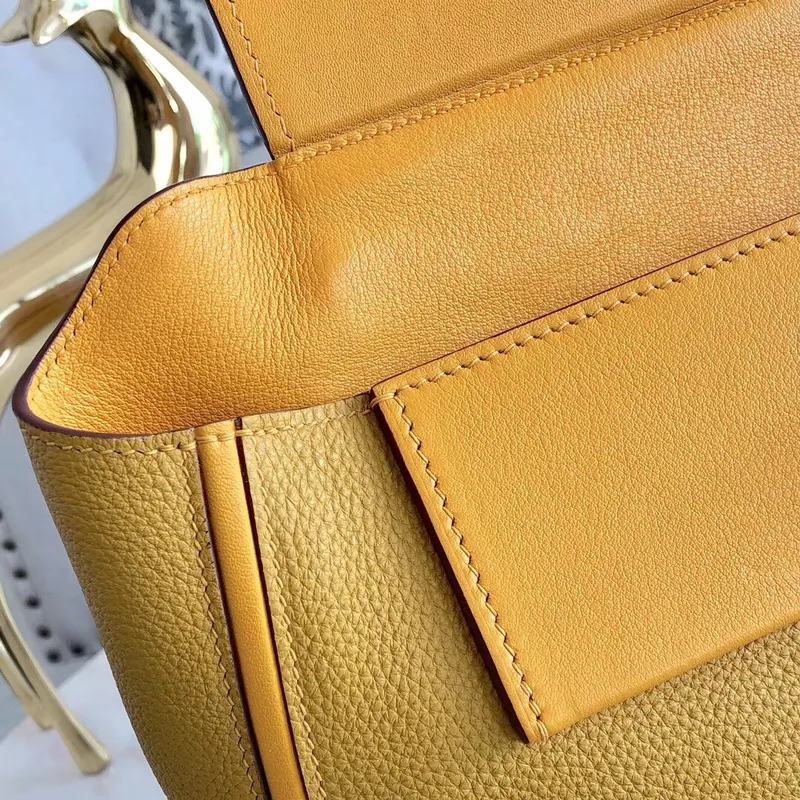 Hermes 24/24 29 Taška v curry kůži Clemence