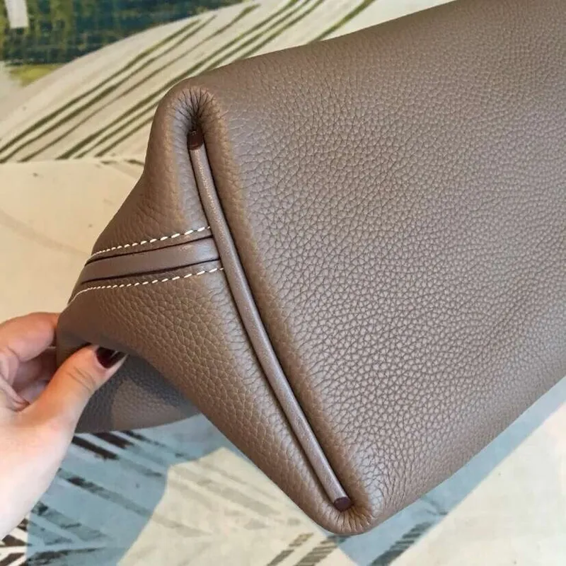 Hermes 24/24 29 Taška v taupe kůži Clemence