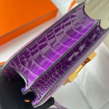 Hermes Constance 18 Ručně vyráběná taška z fialové lesklé aligátorové kůže