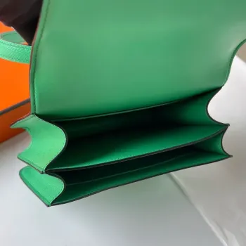 Hermes Constance 18 Ručně vyráběná taška v barvě Vert Comics z telecí kůže Epsom