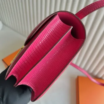 Hermes Constance 18 Ručně vyráběná taška z fuchsiové ještěří kůže