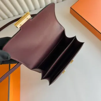 Hermes Constance 18 Ručně vyráběná taška v Bordeaux Swift telecí kůži