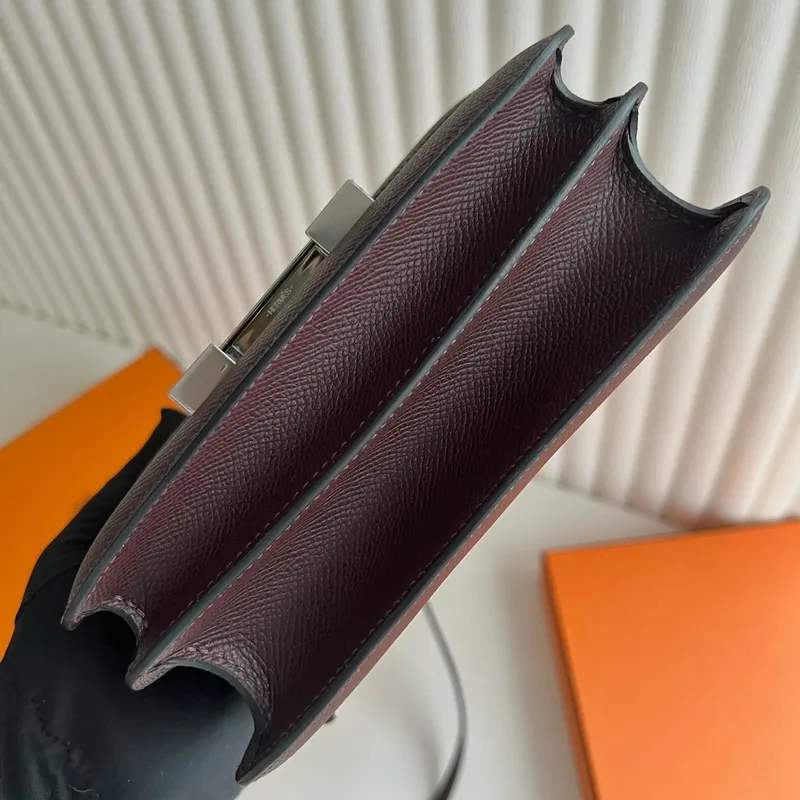 Hermes Constance 18 Ručně vyráběná taška v Rouge Sellier Epsom telecí kůži