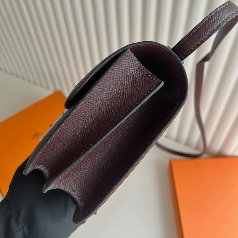 Hermes Constance 18 Ručně vyráběná taška v Rouge Sellier Epsom telecí kůži