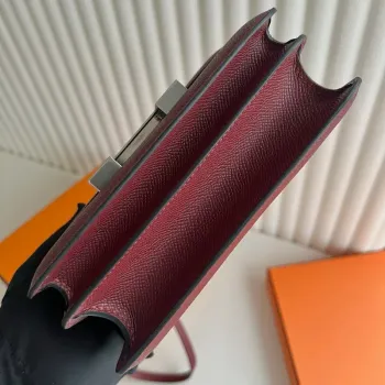 Hermes Constance 18 Ručně vyráběná taška v Rouge H Epsom telecí kůži
