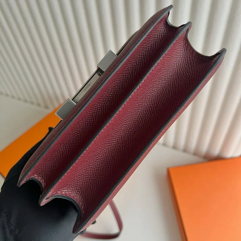 Hermes Constance 18 Ručně vyráběná taška v Rouge H Epsom telecí kůži
