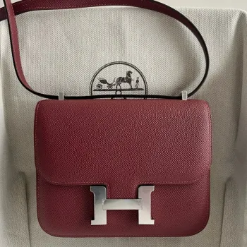 Hermes Constance 18 Ručně vyráběná taška v Rouge H Epsom telecí kůži