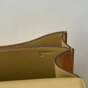 Hermes Constance 1 18 Zrcadlová taška v Dore Metalické Kůže Chevre Mysore