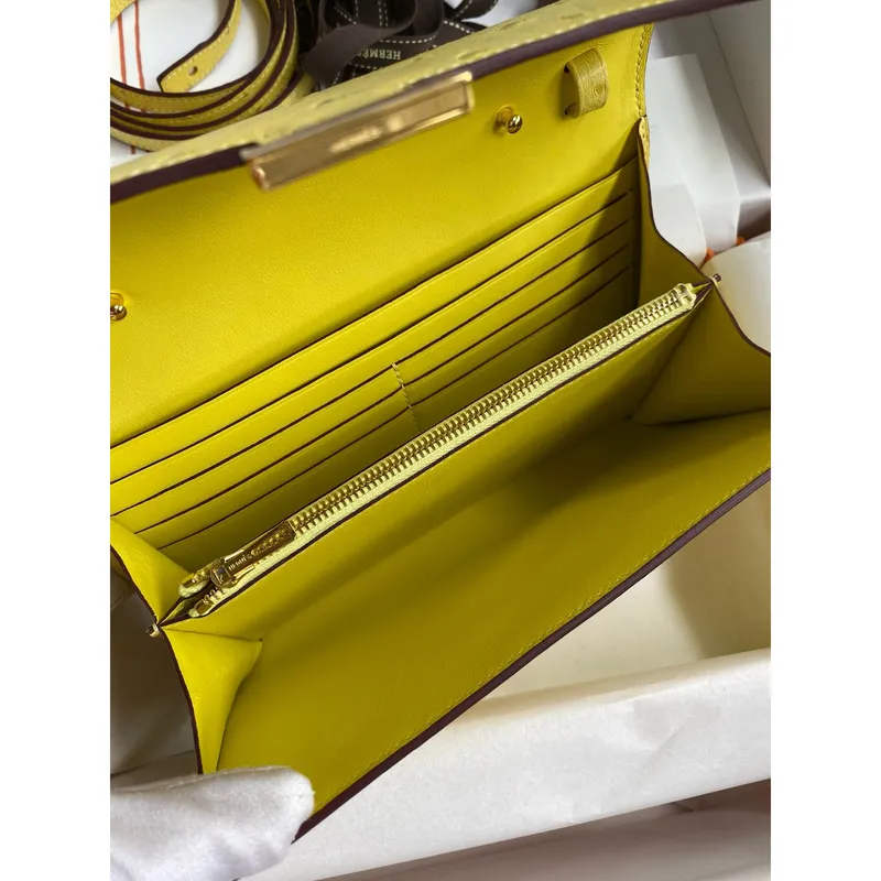 Hermes Constance To Go peněženka v limetkově zelené pštrosí kůži