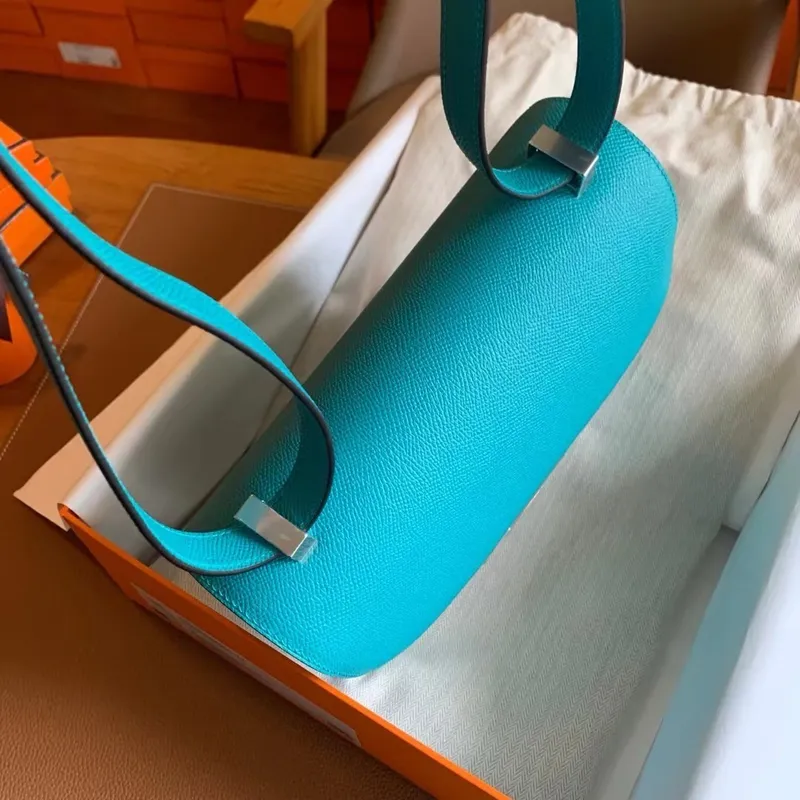 Hermes Constance Enamel 18 Ručně vyráběná taška v modré paon z telecí kůže Epsom