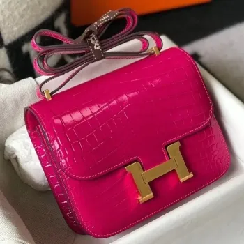 Hermes Constance 18cm Taška v růžové červené s embosovaným krokodýlem