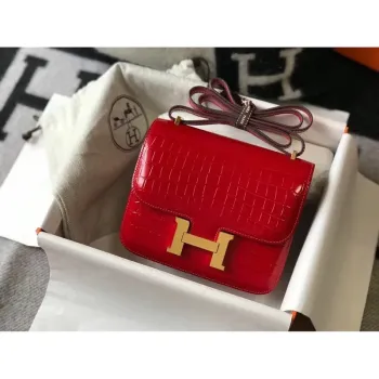Hermes Constance 18cm Taška v červeném embosovaném krokodýlím vzoru