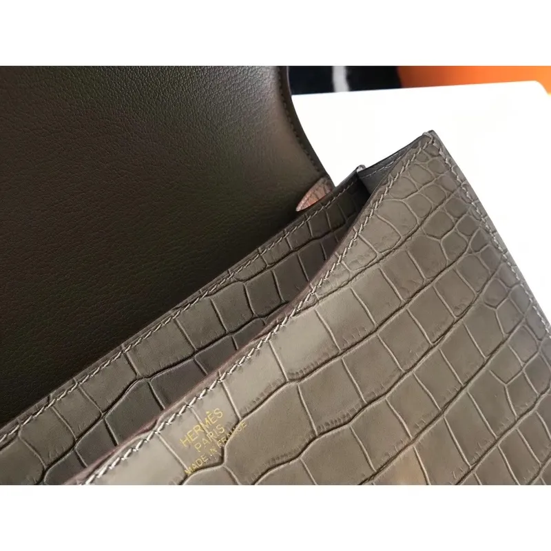 Taška Hermes Constance 18 cm v taupe embosované krokodýlí kůži