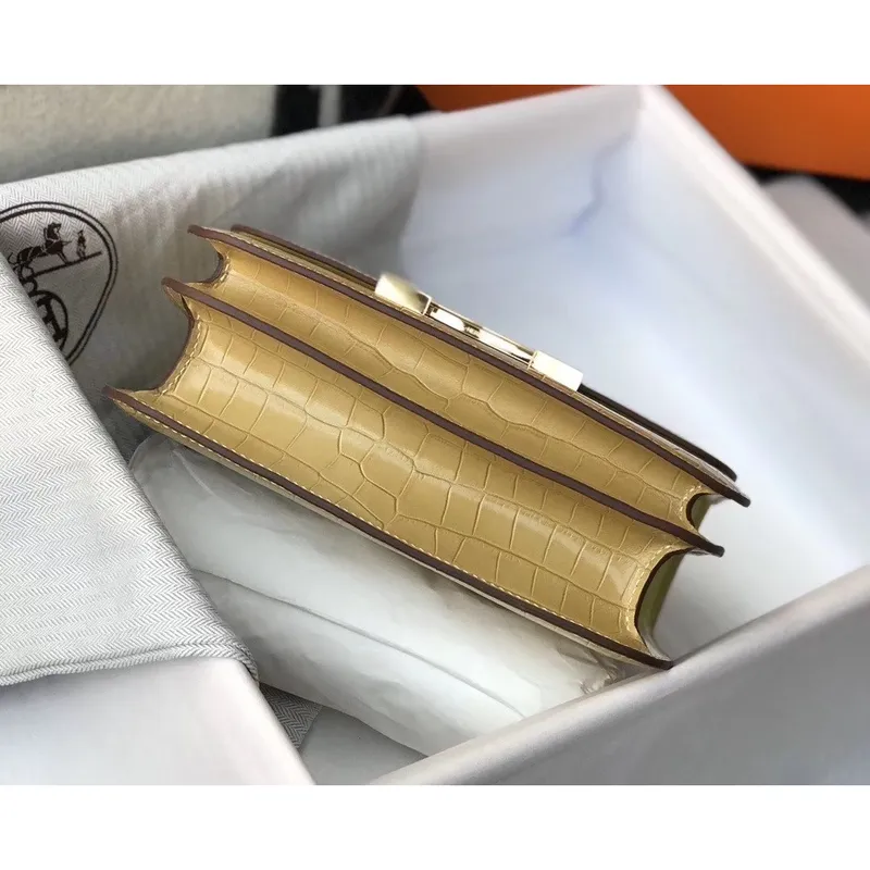 Taška Hermes Constance 24cm v Jaune Poussin embosovaná krokodýlí kůže