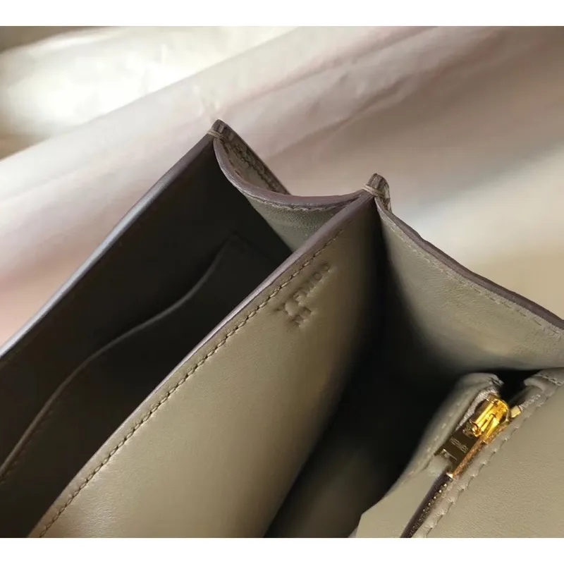 Taška Hermes Constance 24cm v taupe embosované krokodýlí kůži